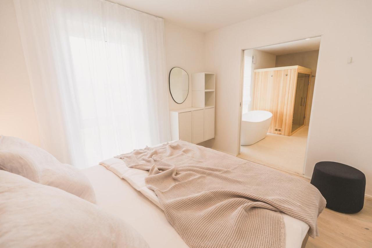 Steillage - Design Moselsuiten Mit Panoramablick Und Spa Brauneberg Exteriér fotografie